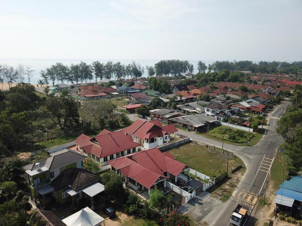 Wan'S Beach Guest House Dungun Bagian luar foto