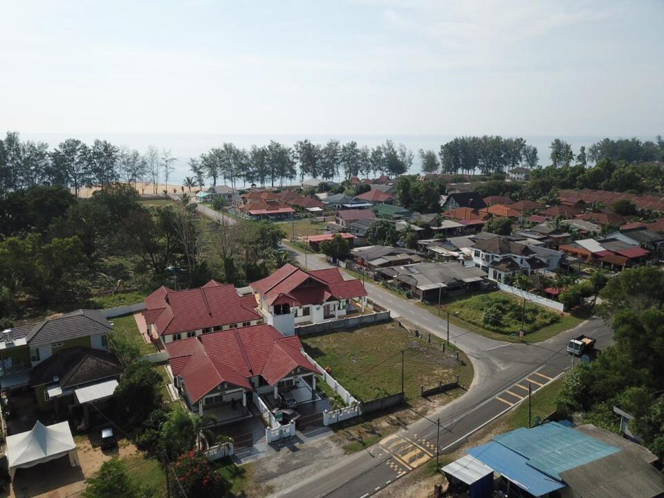 Wan'S Beach Guest House Dungun Bagian luar foto