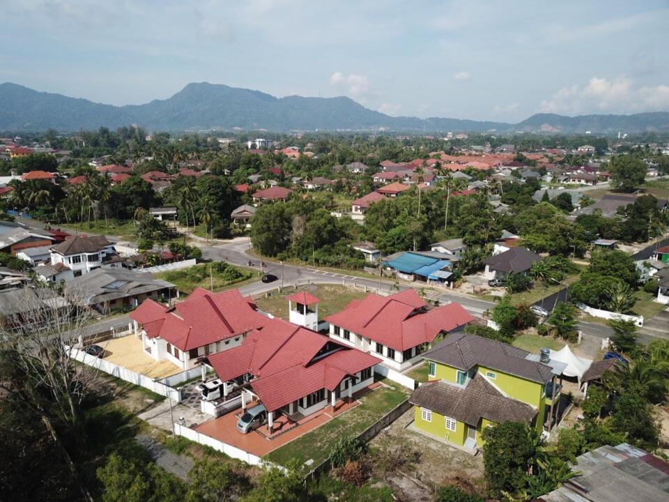 Wan'S Beach Guest House Dungun Bagian luar foto
